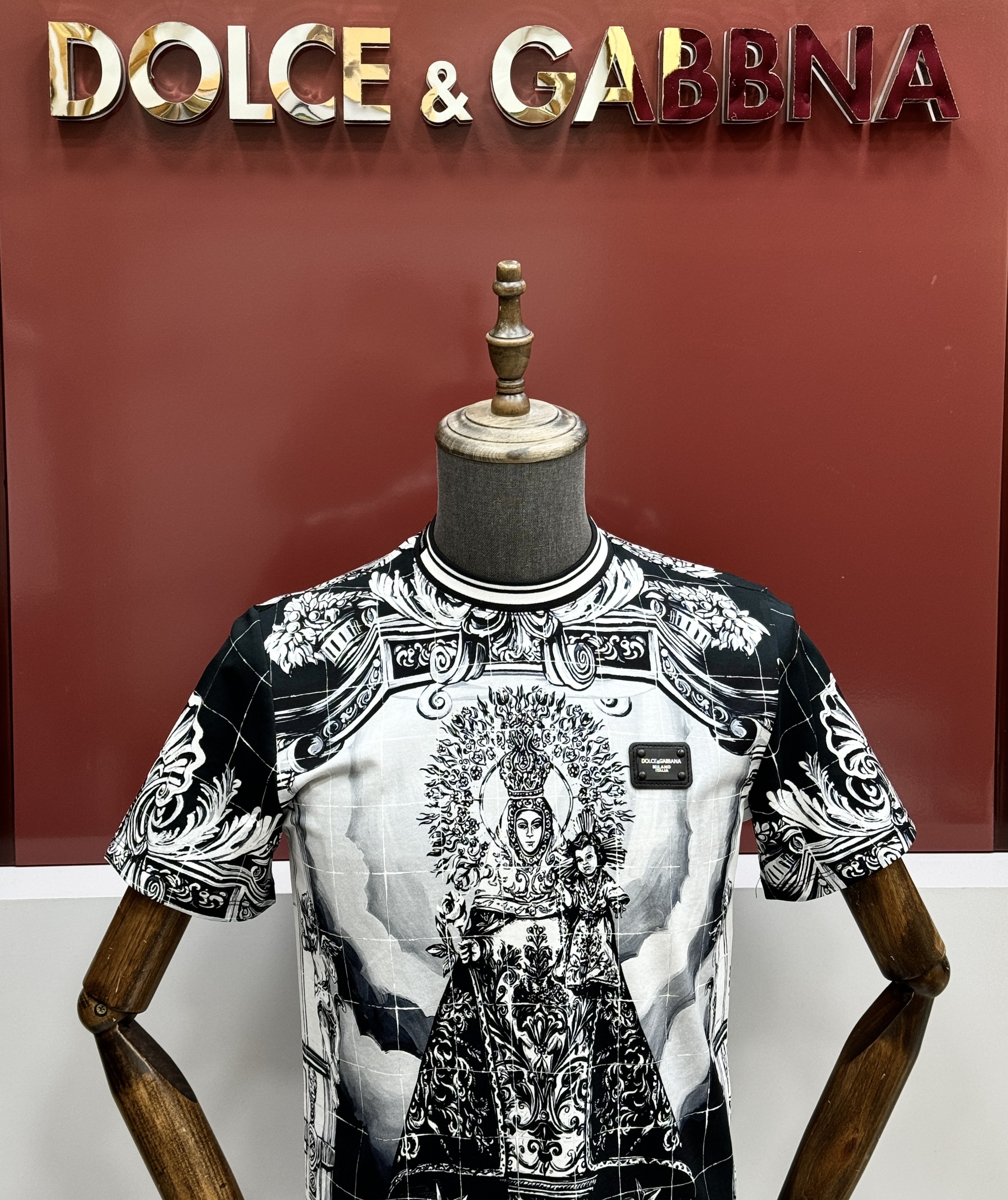 Áo phông T-shirt Dolce Gabbana DG họa tiết tượng nữ thần Like Auth on web CD